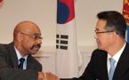 Minister Paris and Mr. Shin close DSME Trenton Transaction.